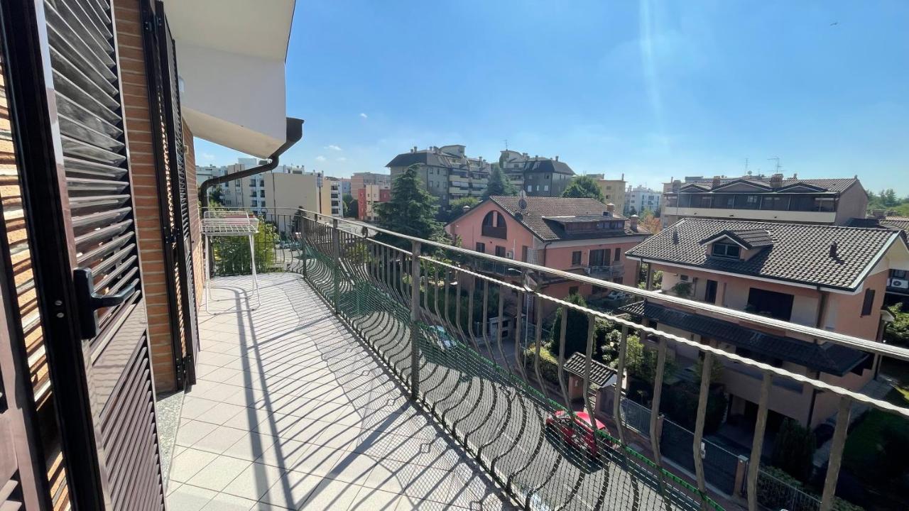 Dehomes - Relax & Business Apartments Buccinasco Buitenkant foto